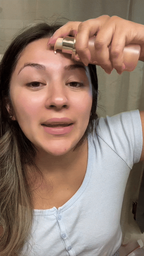 Foundation adapting to skin tone as it is blended